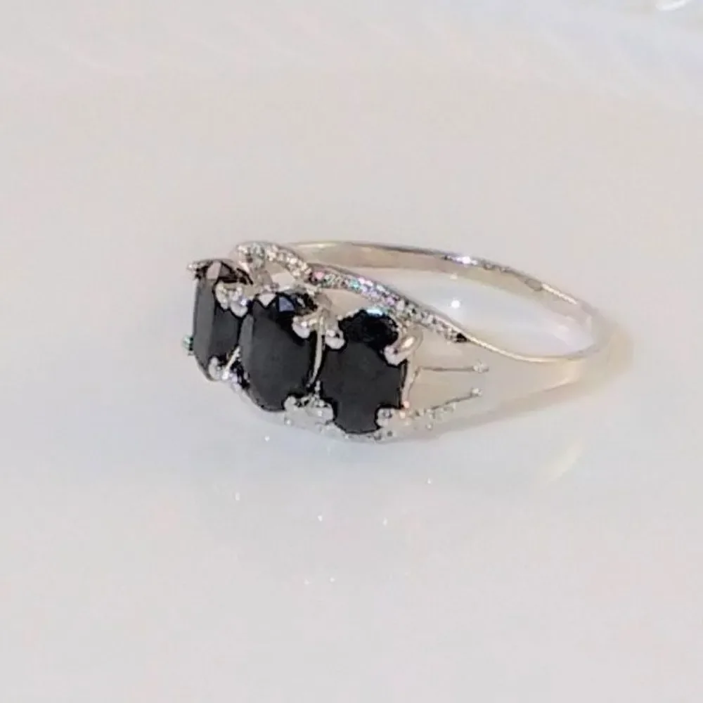 Midnight Blue Sapphire 2 Carats tw Ring Size 7
